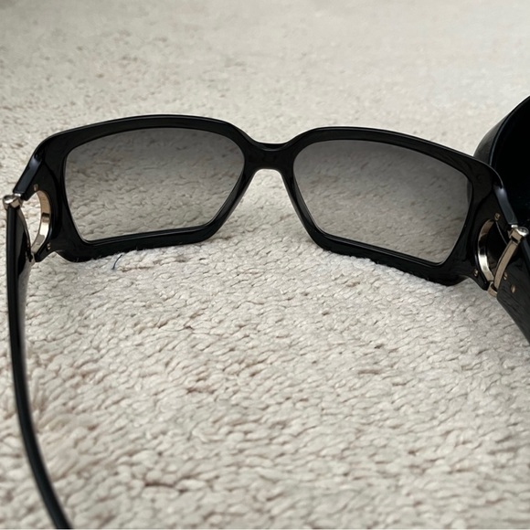Gucci black sunglasses - Picture 1 of 4